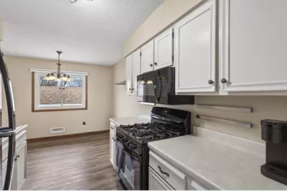 7023 146th Street Court, Apple Valley, MN 55124 - Photo 2