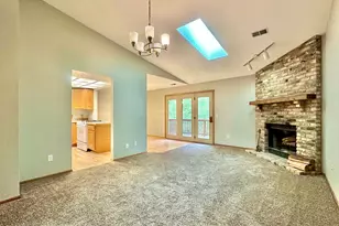 18462 Creeks Bend Dr, Minnetonka, MN 55345 - Photo 8
