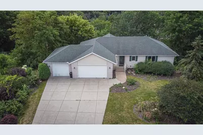 1060 Dennis Street S, Maplewood, MN 55119 - Photo 68