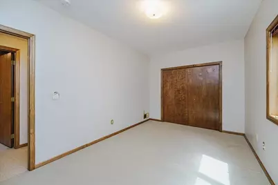 1060 Dennis Street S, Maplewood, MN 55119 - Photo 56