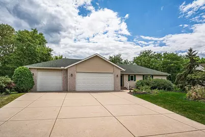 1060 Dennis Street S, Maplewood, MN 55119 - Photo 2