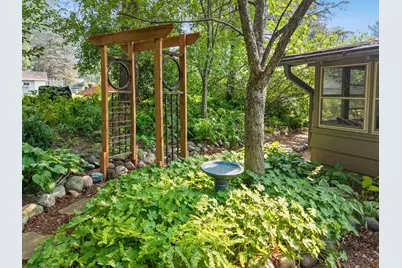 2824 Fernwood Street, Roseville, MN 55113 - Photo 48