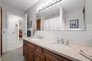 2824 Fernwood St, Roseville, MN 55113 - Photo 34