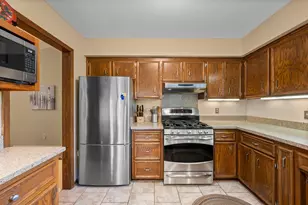 2824 Fernwood St, Roseville, MN 55113 - Photo 30