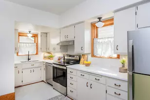 330 King St W, Saint Paul, MN 55107 - Photo 22