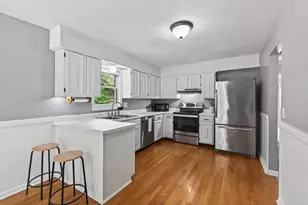 2210 Matterhorn Ln, Saint Paul, MN 55119 - Photo 8