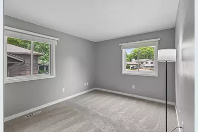 2210 Matterhorn Lane, Saint Paul, MN 55119 - Photo 14