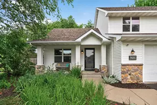 2705 Galway Ct, Hudson, WI 54016 - Photo 2