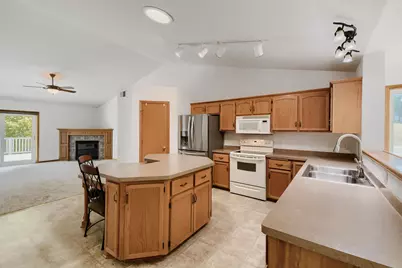 21153 Pasofino Circle N, Forest Lake, MN 55025 - Photo 4