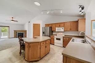 21153 Paso Fino Cir N, Forest Lake, MN 55025 - Photo 4