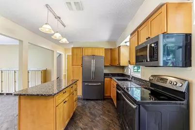 16307 Moorland Circle, Minnetonka, MN 55345 - Photo 12