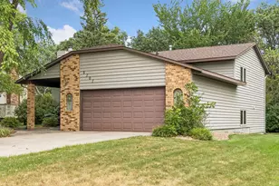 5707 125th St W, Apple Valley, MN 55124 - Photo 2