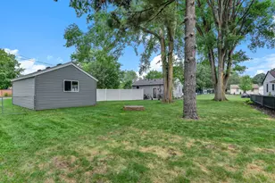 8200 Clinton Ave S, Bloomington, MN 55420 - Photo 30