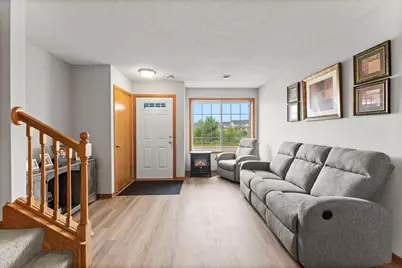 345 Roosevelt Street S #H, Cambridge, MN 55008 - Photo 2