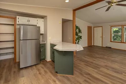 7300 30th Street SE, Eyota, MN 55934 - Photo 6