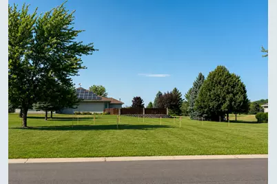 641 Acacia Drive S, Annandale, MN 55302 - Photo 2