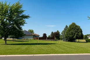 641 Acacia Dr S, Annandale, MN 55302 - Photo 2