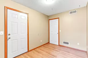 428 Willoughby Way W, Minnetonka, MN 55305 - Photo 24