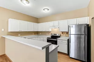 428 Willoughby Way W, Minnetonka, MN 55305 - Photo 10