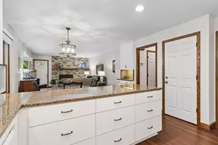 360 Quail Rd, Dellwood, MN 55110 - Photo 6