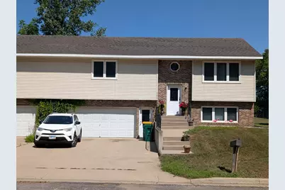 137 Barony Road, Le Sueur, MN 56058 - Photo 1