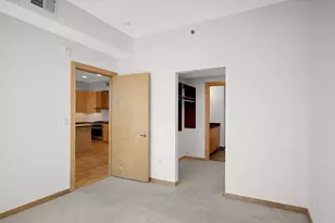 1240 S 2nd St, Minneapolis, MN 55415 - Photo 16