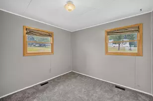 16 Carter Ln, Silver Bay, MN 55614 - Photo 10