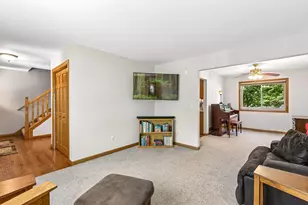 21071 Hyacinth Ave, Lakeville, MN 55044 - Photo 18