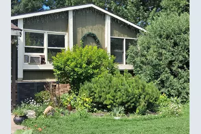 506 W Stanton Avenue, Fergus Falls, MN 56537 - Photo 1