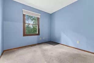 6684 Gretchen Ln N, Oakdale, MN 55128 - Photo 24