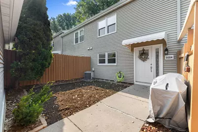 6684 Gretchen Lane N, Oakdale, MN 55128 - Photo 1