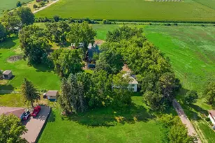 724 Park Ave, Hamburg, MN 55339 - Photo 2