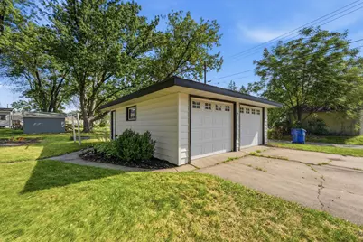 202 34th Avenue N, Saint Cloud, MN 56303 - Photo 2