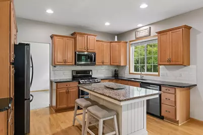 9720 Linden Avenue N, Brooklyn Park, MN 55443 - Photo 18