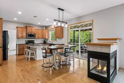 9720 Linden Avenue N, Brooklyn Park, MN 55443 - Photo 14