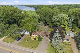 2686 Victoria St N, Roseville, MN 55113 - Photo 36