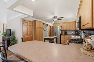 2686 Victoria St N, Roseville, MN 55113 - Photo 10