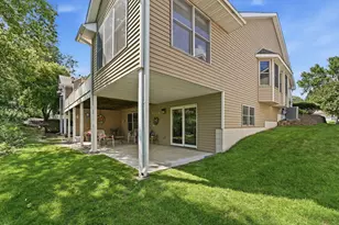 644 Overlook Dr, Roseville, MN 55113 - Photo 44