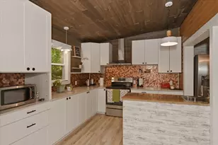 1515 N 9th Ave E, Duluth, MN 55805 - Photo 10