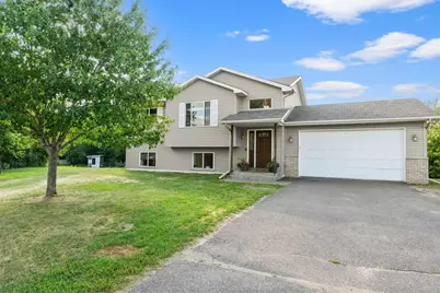 616 Horseshoe Lane, Braham, MN 55006 - Photo 1