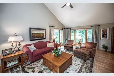 18425 Jamaica Path, Lakeville, MN 55044 - Photo 4