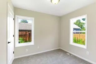 941 Cypress St, Saint Paul, MN 55106 - Photo 8