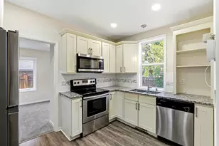 941 Cypress St, Saint Paul, MN 55106 - Photo 1
