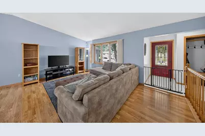2011 50th Street NW, Rochester, MN 55901 - Photo 4