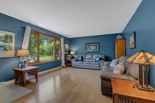 3631 Hillview Ln, Saint Bonifacius, MN 55375 - Photo 6