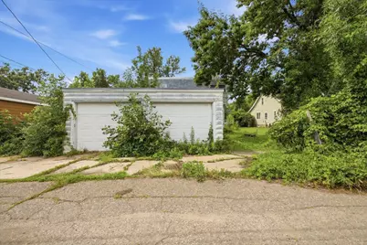 2208 4th Avenue W, Hibbing, MN 55746 - Photo 28