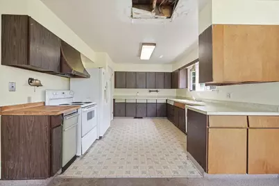 2208 4th Avenue W, Hibbing, MN 55746 - Photo 12