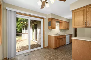 4361 Buckingham Ct, Vadnais Heights, MN 55127 - Photo 8