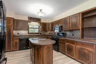 33385 Sibley Heights Ln, Le Sueur, MN 56058 - Photo 6