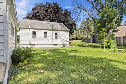 590 Valley Lane, Mendota Heights, MN 55118 - Photo 20